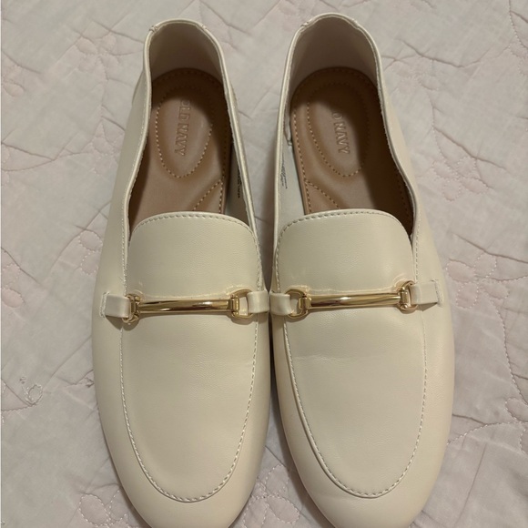Old Navy Cream Loafers with Gold Accent - Picture 2 of 4